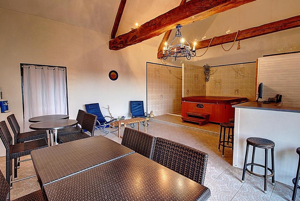 Gîte de la Courtaudière Le Petit-Pressigny Esterno foto