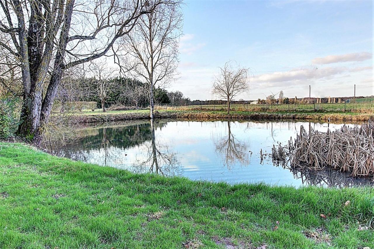 Gîte de la Courtaudière Le Petit-Pressigny Esterno foto